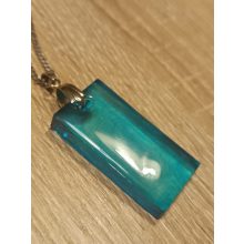 Nyaklánc kék téglalap medállal